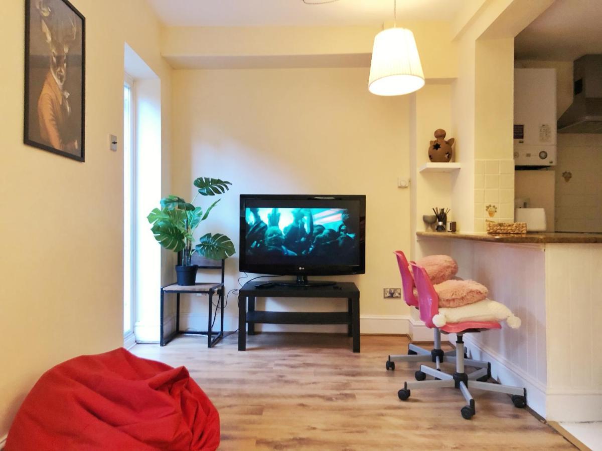 Lovely 1 Bedroom Flat In West Kensington Central London, Shepherd'S Bush Extérieur photo