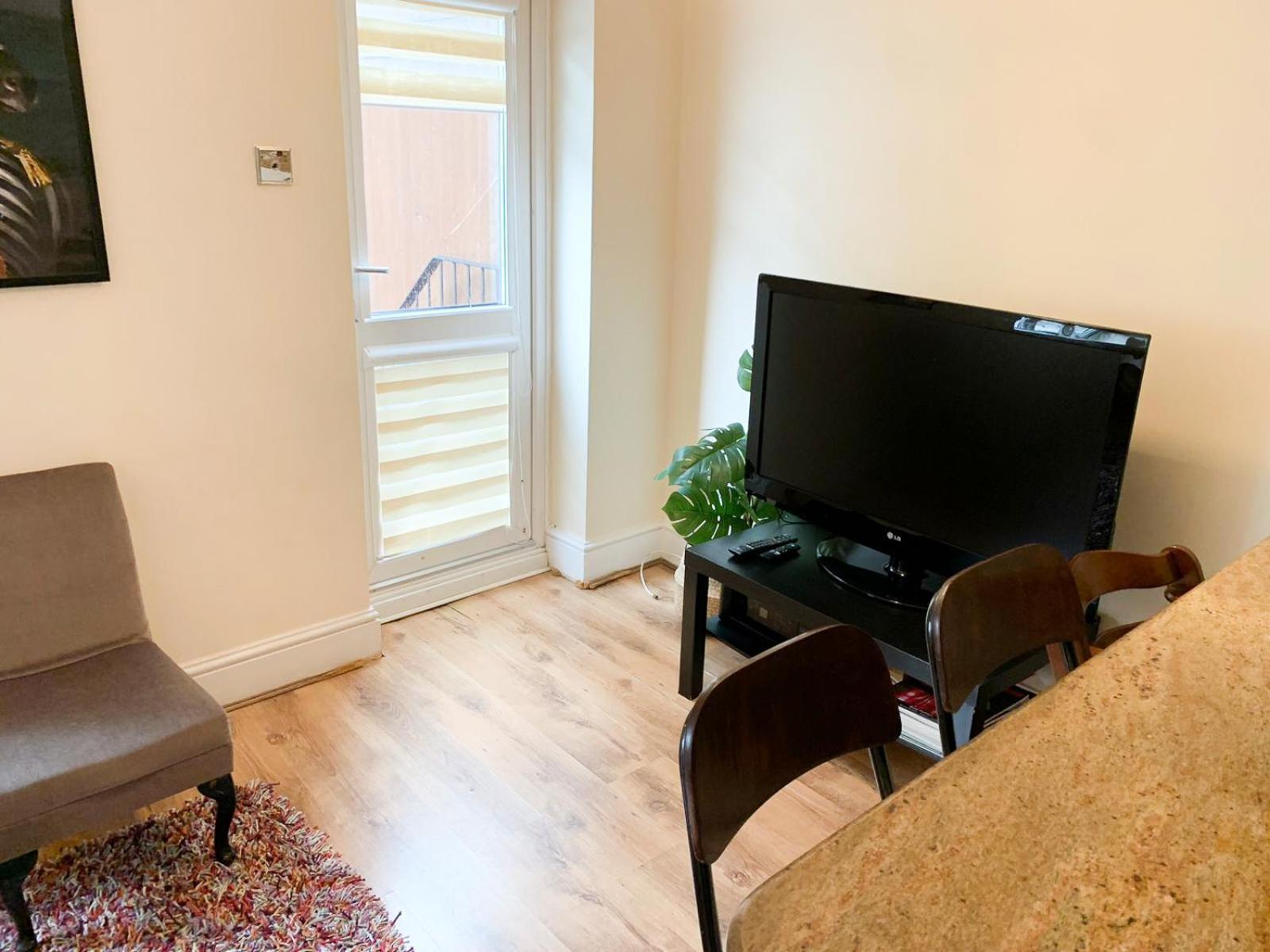 Lovely 1 Bedroom Flat In West Kensington Central London, Shepherd'S Bush Extérieur photo